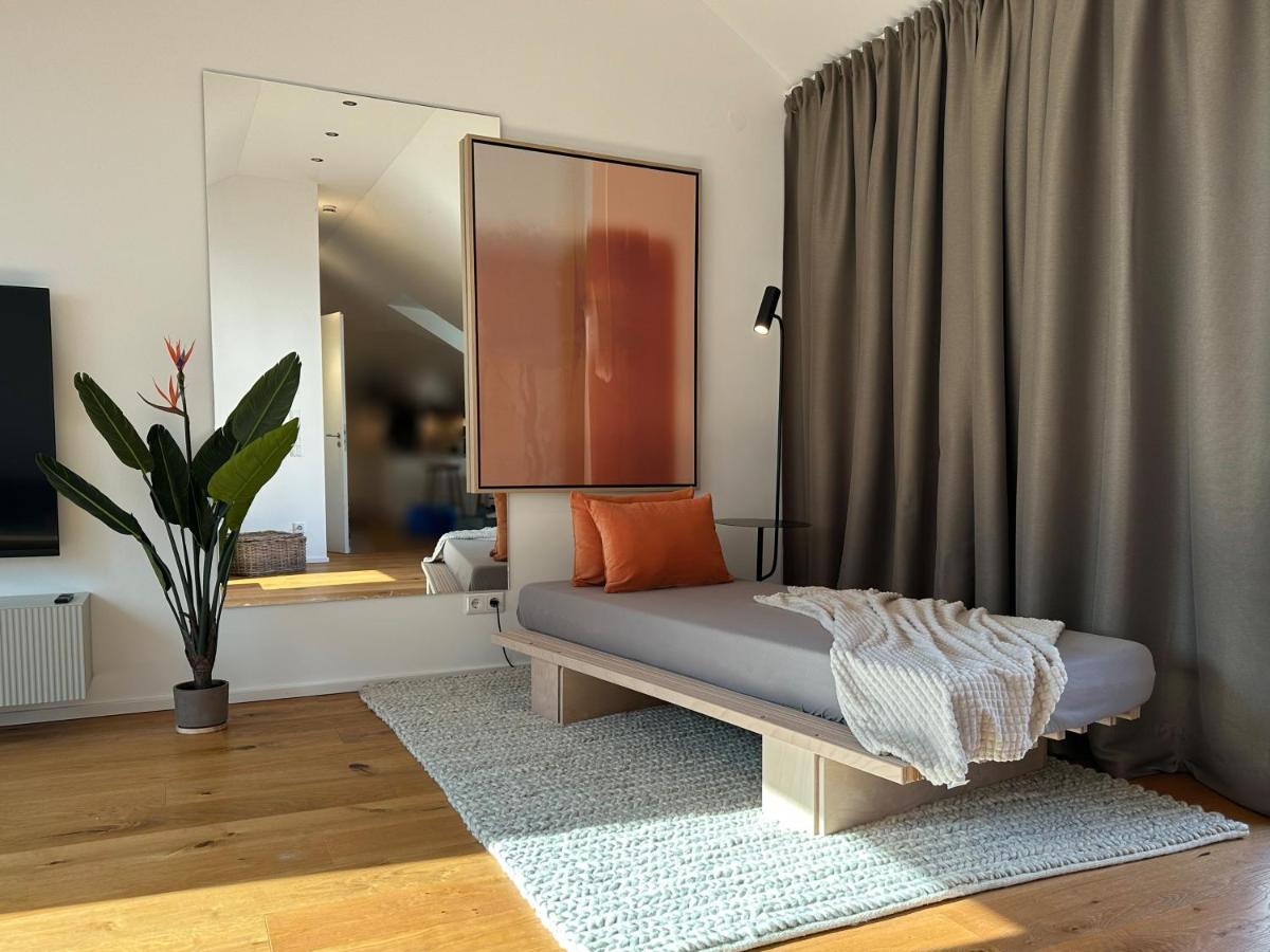 Truly - Direkt Am Rathausplatz, Dachterrasse Mit Blick Auf Perlachturm, Garage, Fahrstuhl Augsburg Exterior foto