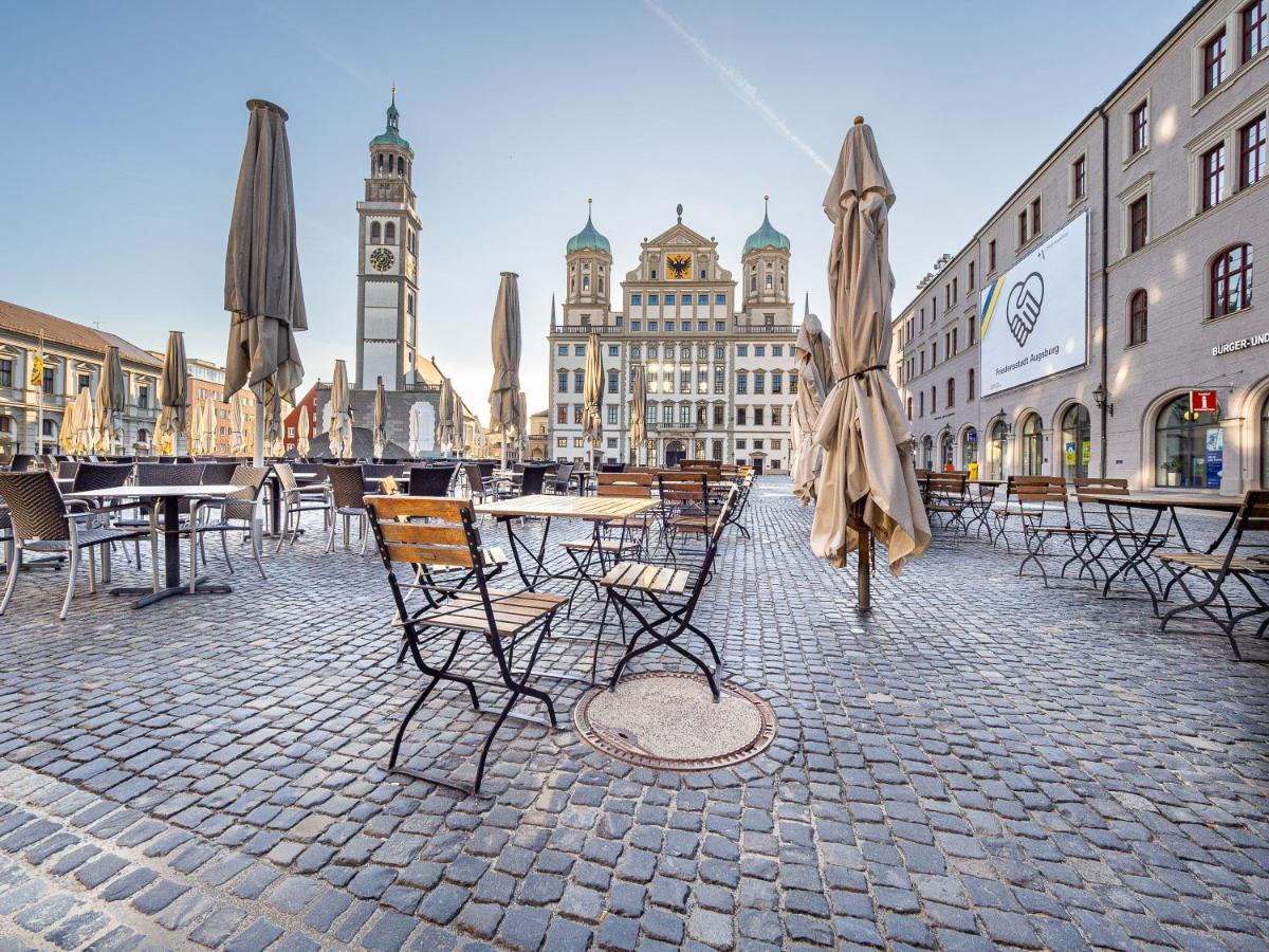 Truly - Direkt Am Rathausplatz, Dachterrasse Mit Blick Auf Perlachturm, Garage, Fahrstuhl Augsburg Exterior foto